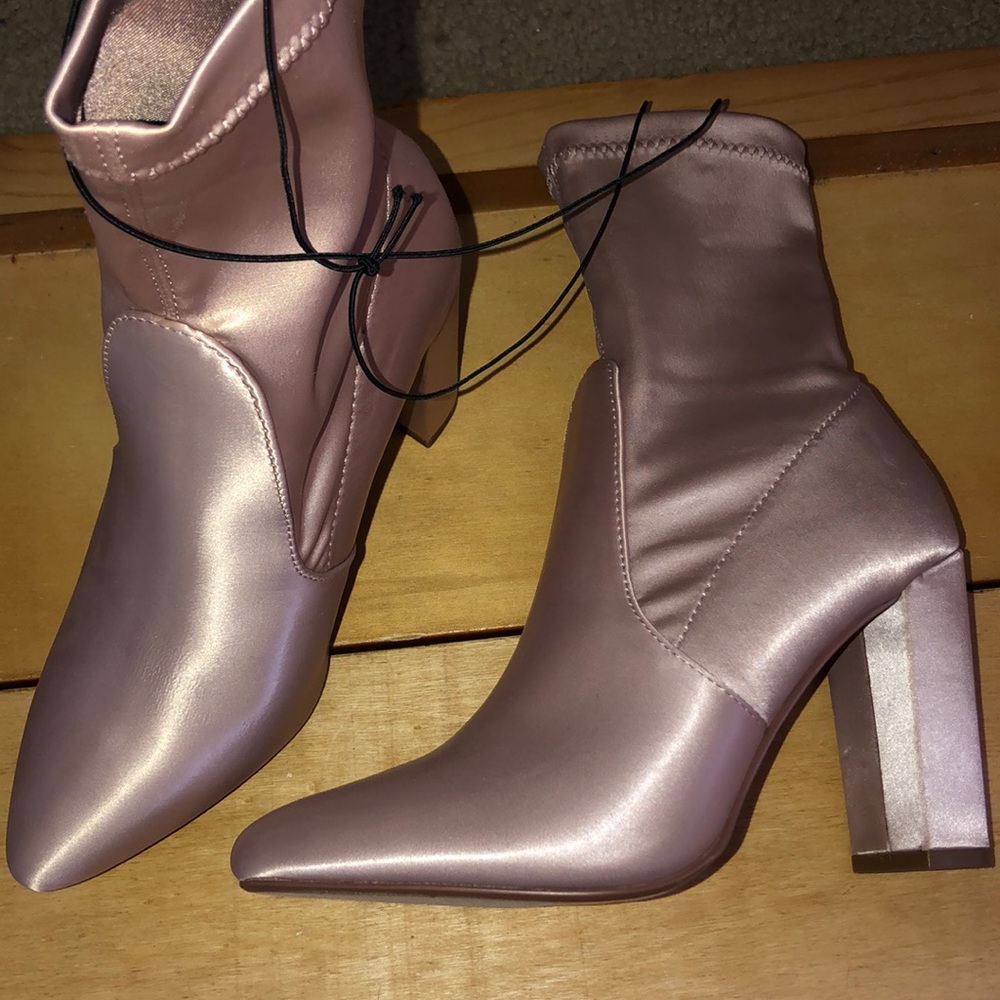 Express bootie heels - Picture 2 of 4